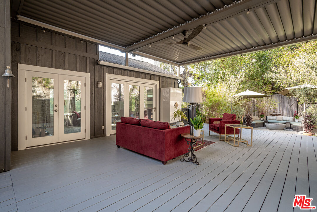 3835 Fairway Ave, Studio City 