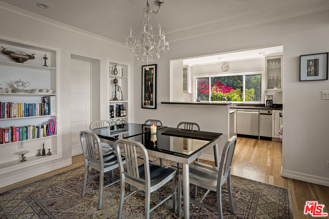 3835 Fairway Ave, Studio City 