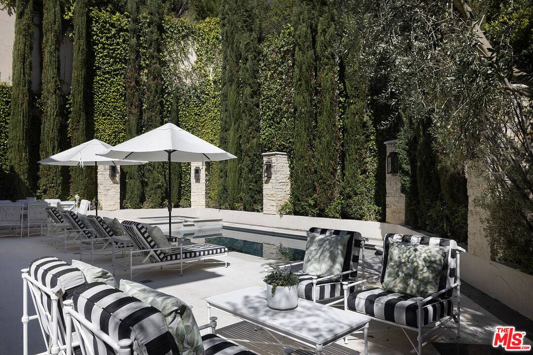 1600 Clear View Dr, Beverly Hills