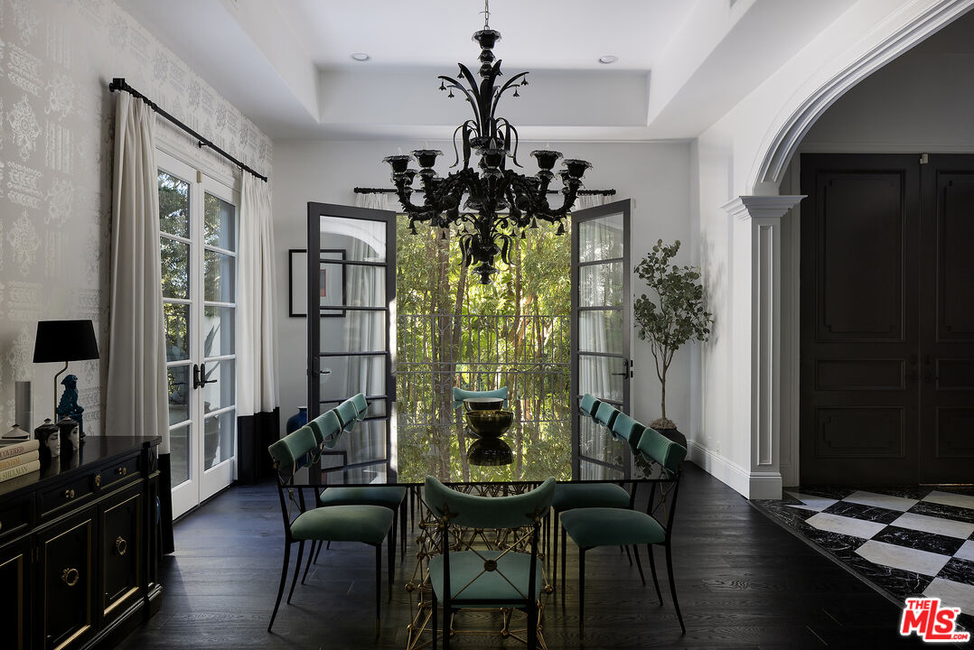 1600 Clear View Dr, Beverly Hills