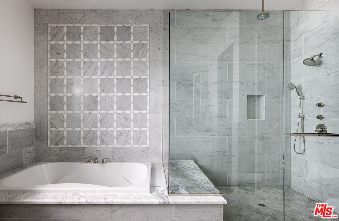 1600 Clear View Dr, Beverly Hills