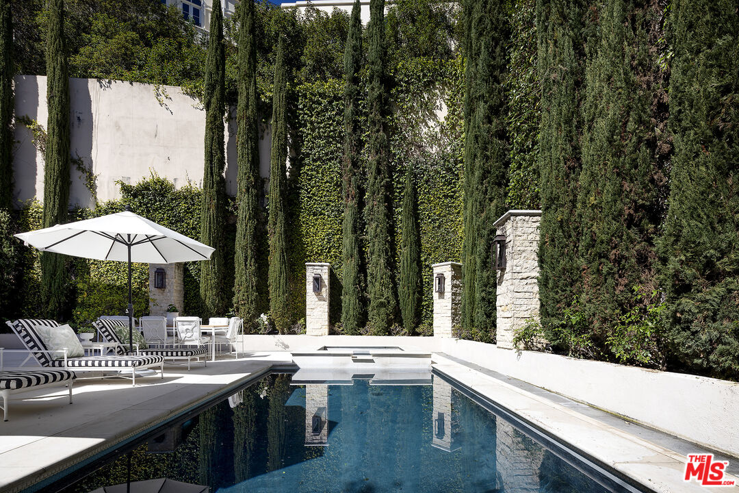 1600 Clear View Dr, Beverly Hills