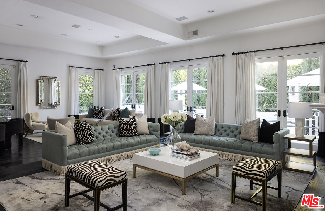 1600 Clear View Dr, Beverly Hills