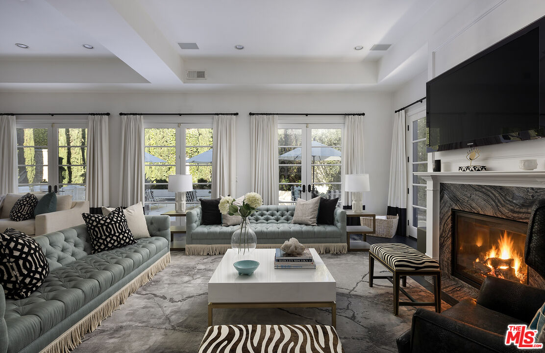 1600 Clear View Dr, Beverly Hills