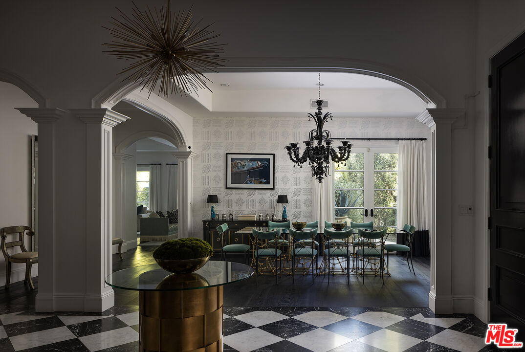 1600 Clear View Dr, Beverly Hills