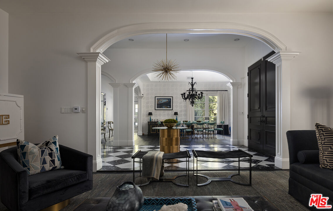 1600 Clear View Dr, Beverly Hills