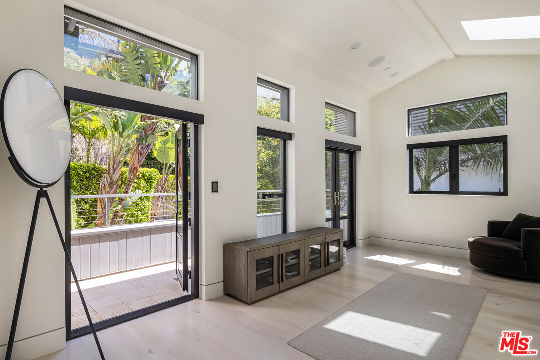 31504 Victoria Point Rd