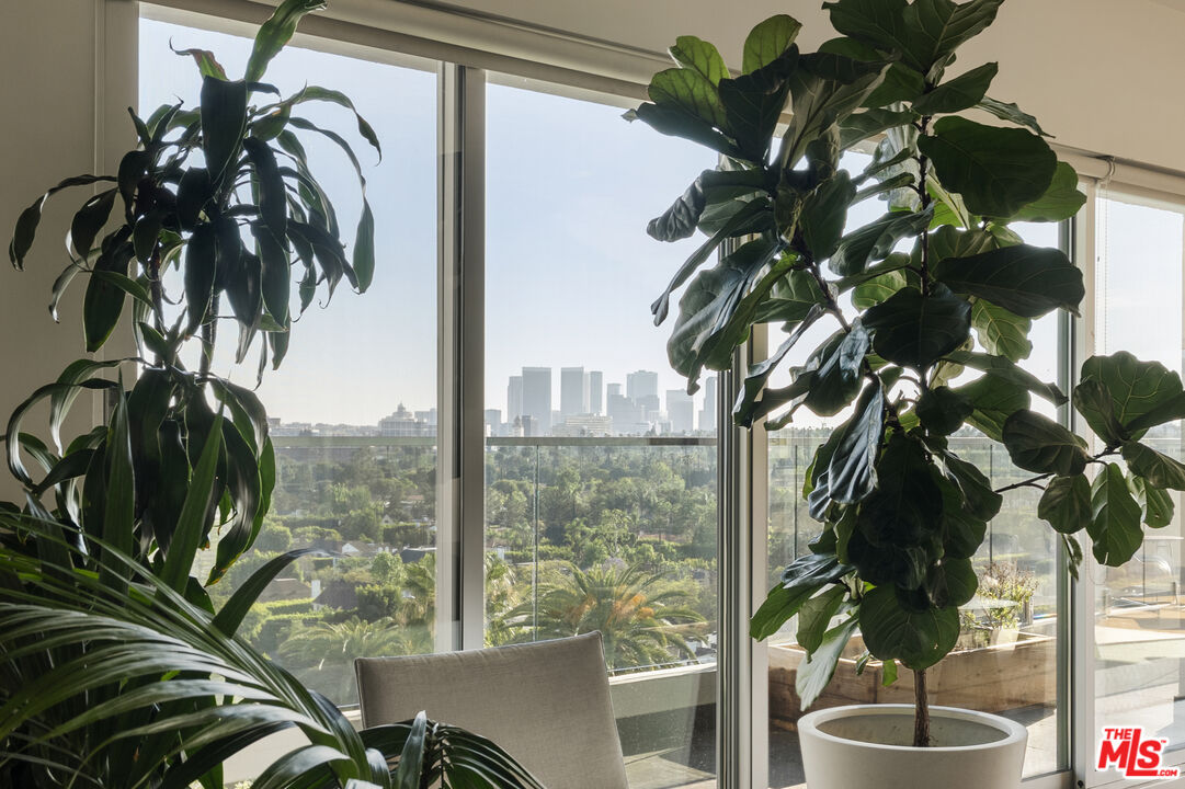 838 N Doheny Dr Unit: 1001, West Hollywood 