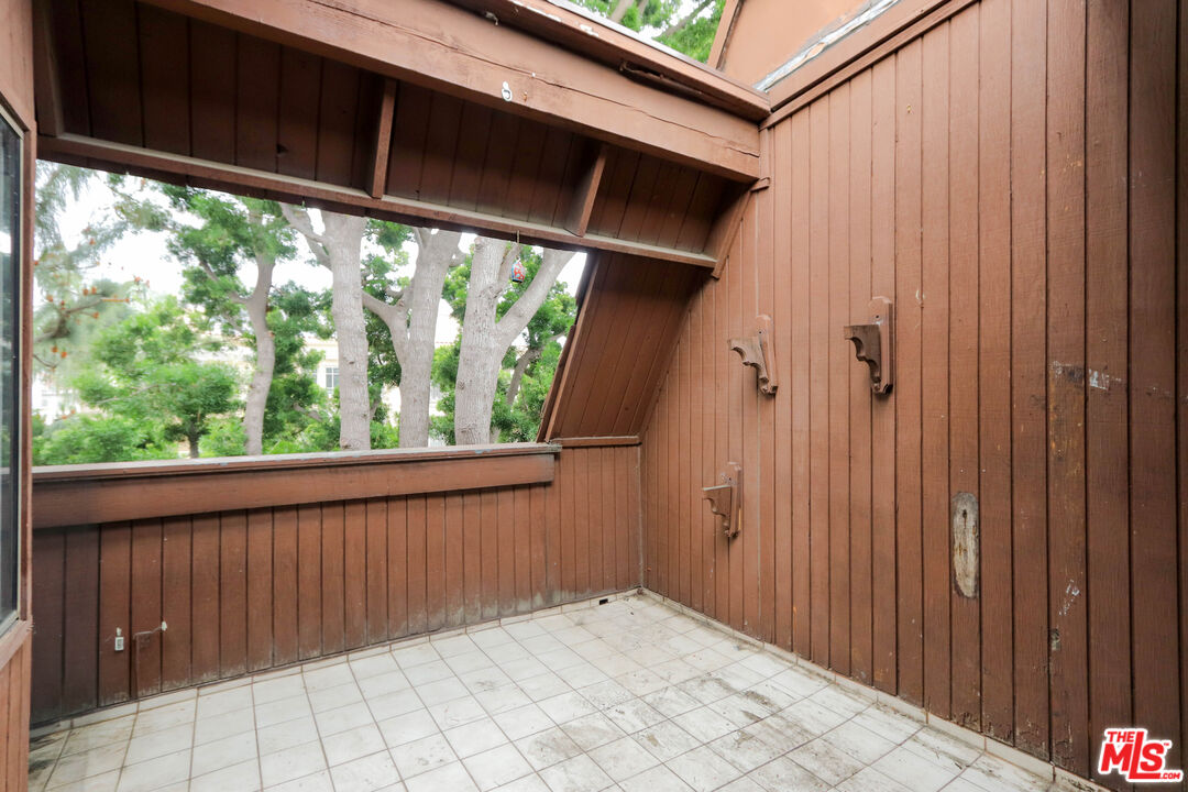 11753 Mayfield Ave Unit: 7