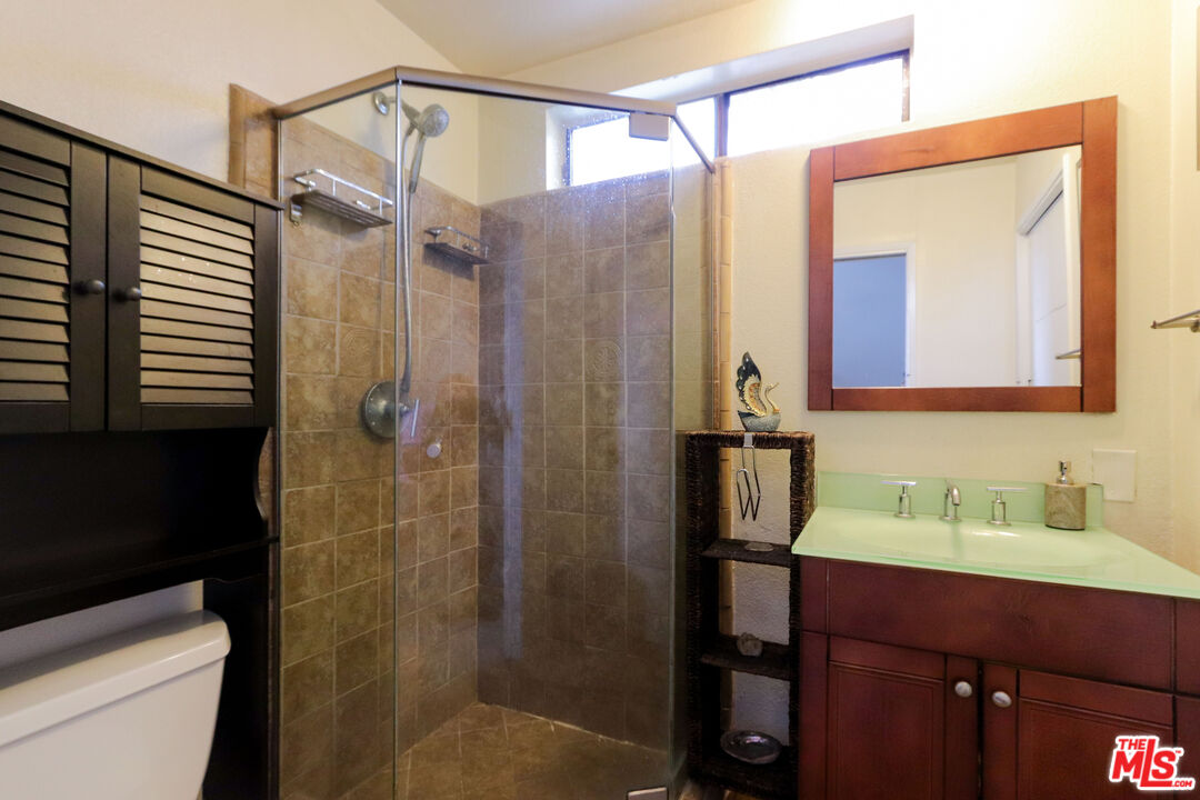 11753 Mayfield Ave Unit: 7