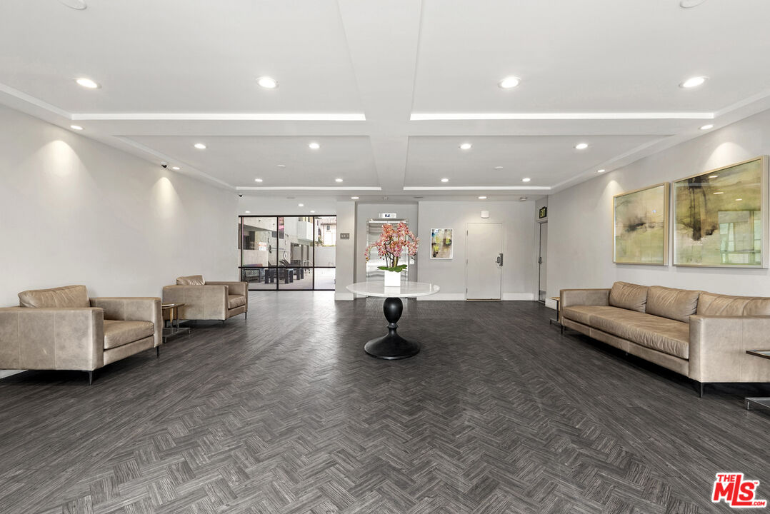 12115 San Vicente Blvd Unit: 111