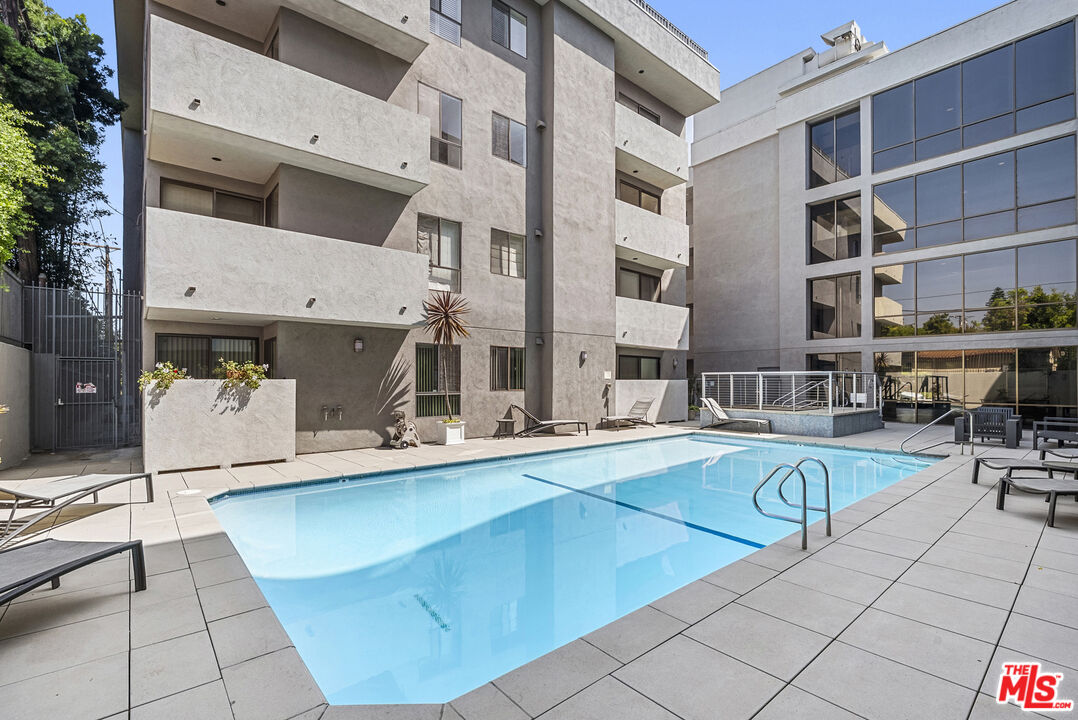 12115 San Vicente Blvd Unit: 111