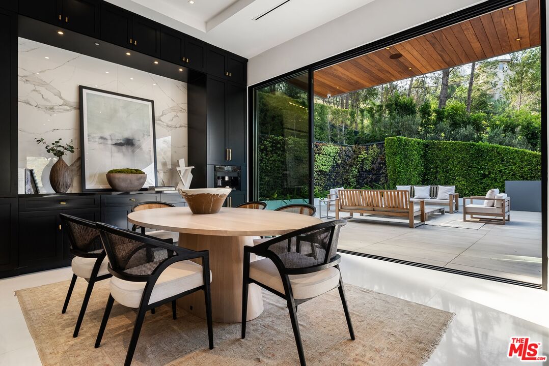 17335 Tramonto Dr, Pacific Palisades