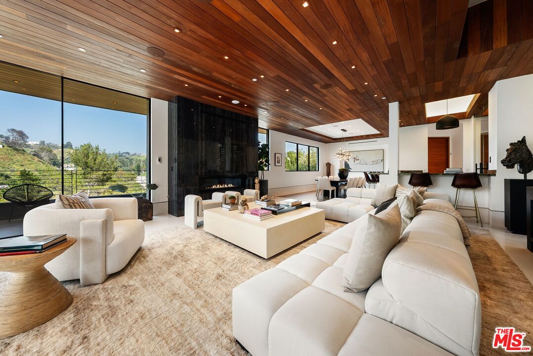 17335 Tramonto Dr, Pacific Palisades