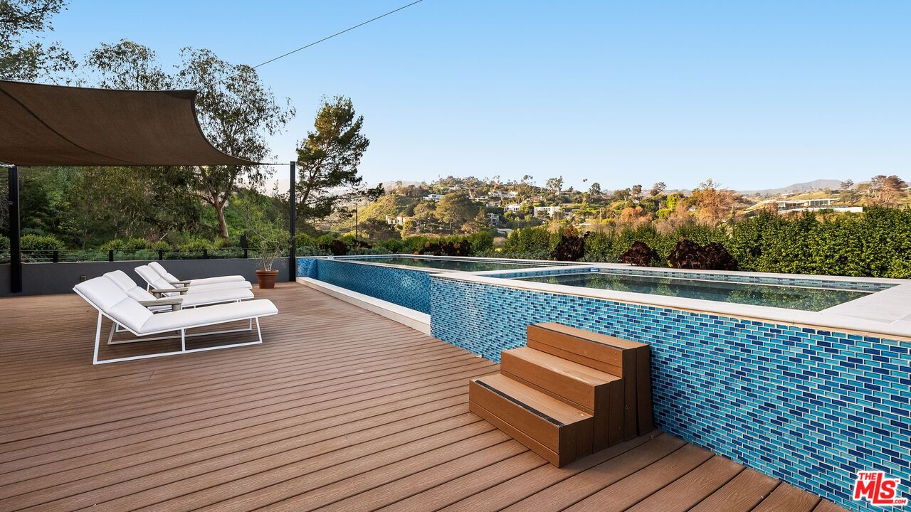 17335 Tramonto Dr, Pacific Palisades