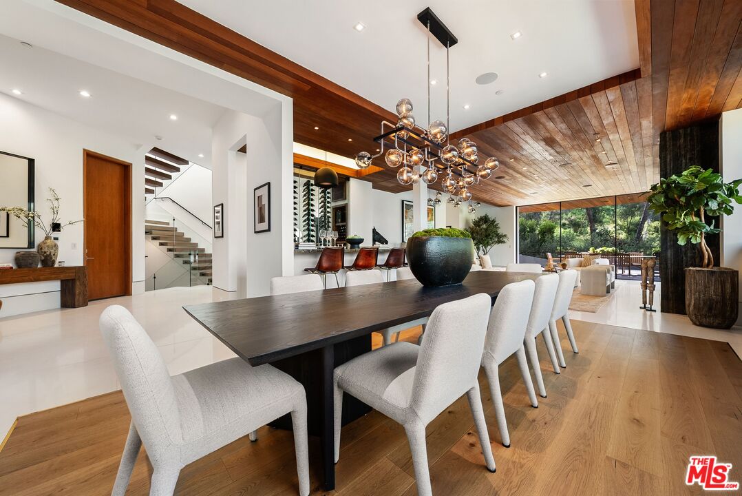 17335 Tramonto Dr, Pacific Palisades