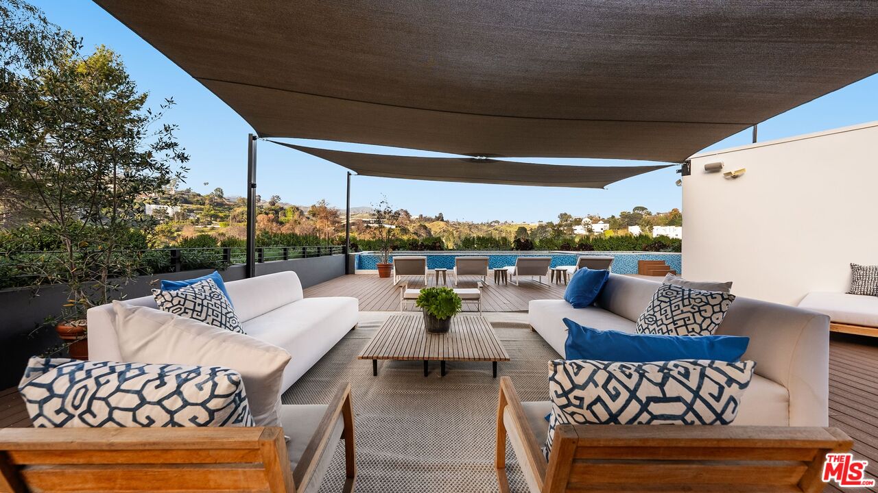 17335 Tramonto Dr, Pacific Palisades