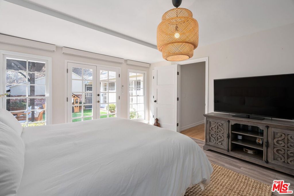 3734 Loadstone Drive, Sherman Oaks