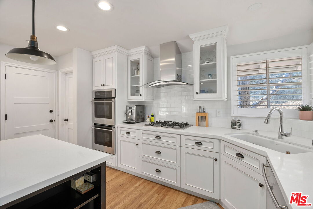 3734 Loadstone Dr, Sherman Oaks