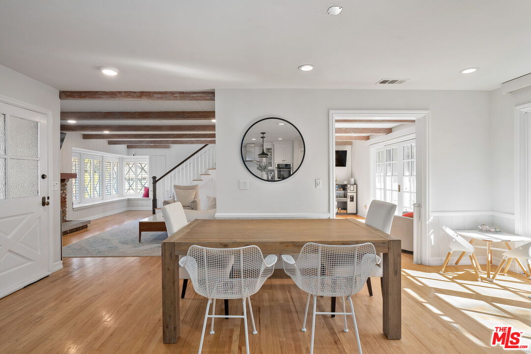 3734 Loadstone Dr, Sherman Oaks