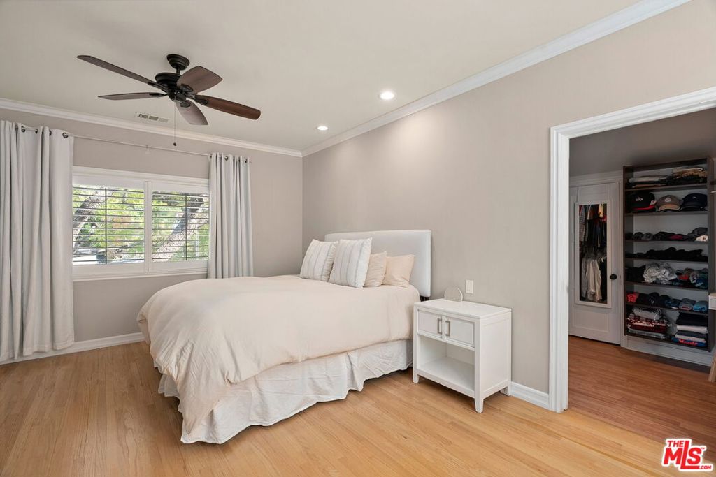 3734 Loadstone Drive, Sherman Oaks