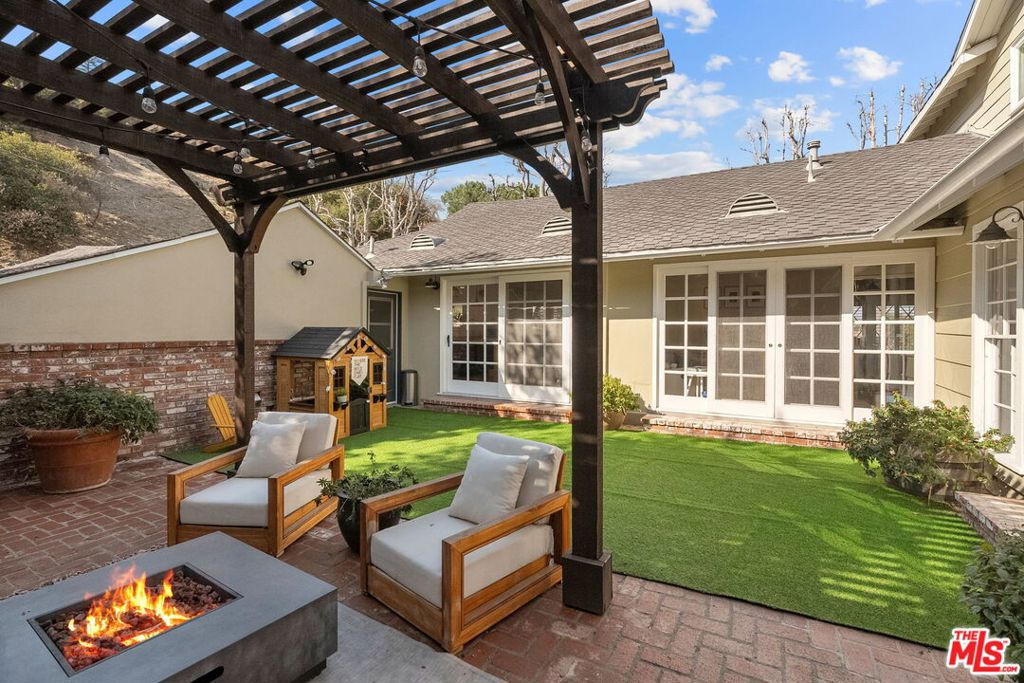 3734 Loadstone Drive, Sherman Oaks