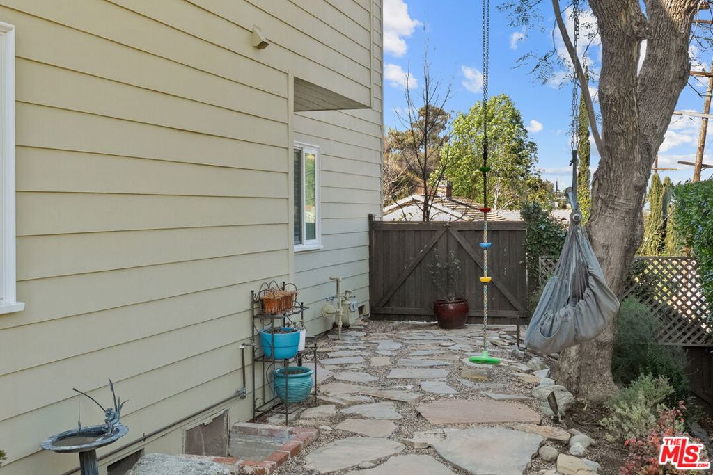 3734 Loadstone Drive, Sherman Oaks