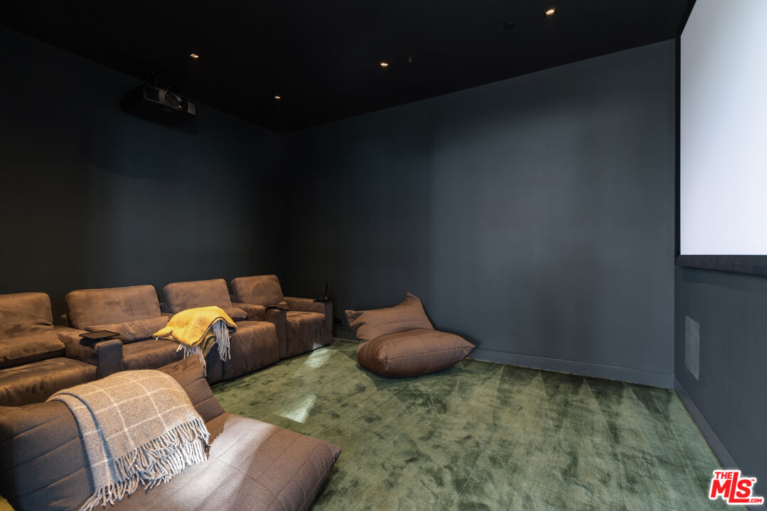 9011 Alto Cedro Dr, Beverly Hills