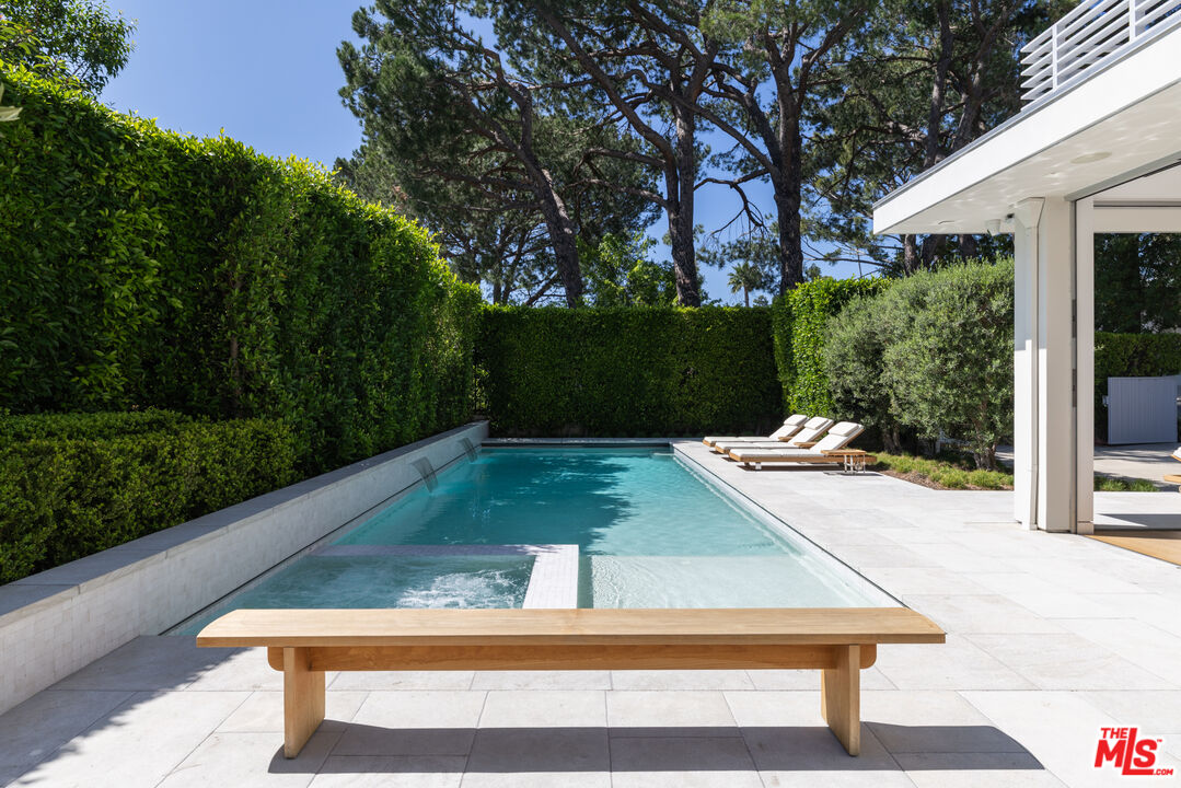 9011 Alto Cedro Dr, Beverly Hills