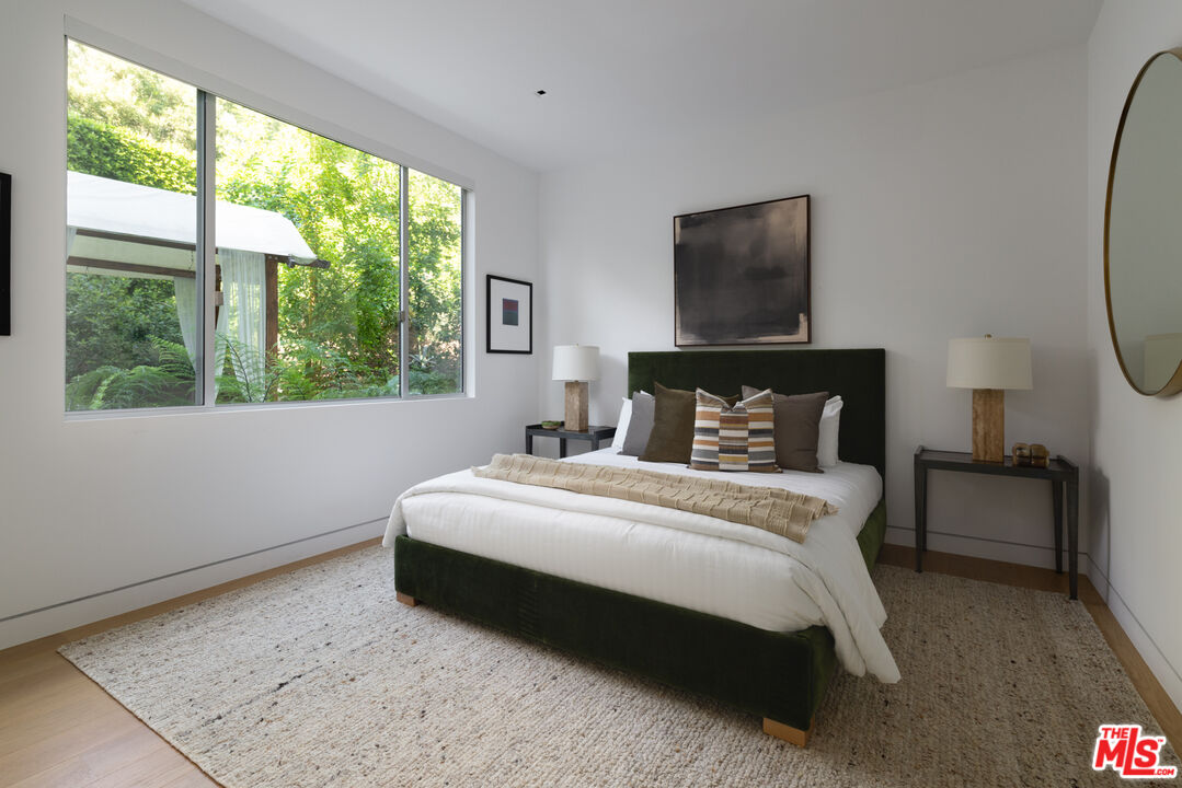 9011 Alto Cedro Dr, Beverly Hills