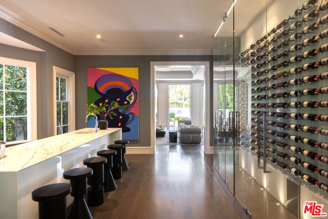 917 N Crescent Dr, Beverly Hills