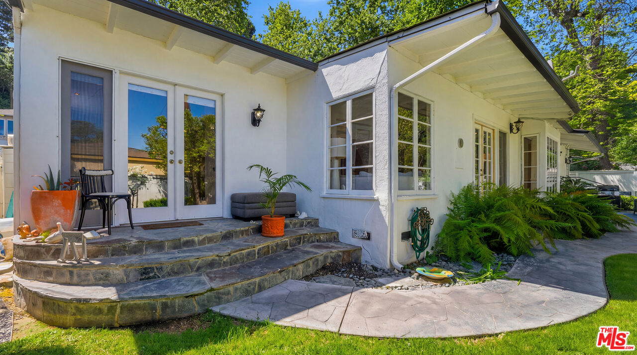 12263 Laurel Terrace Dr
