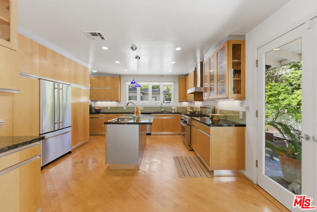 12263 Laurel Terrace Dr