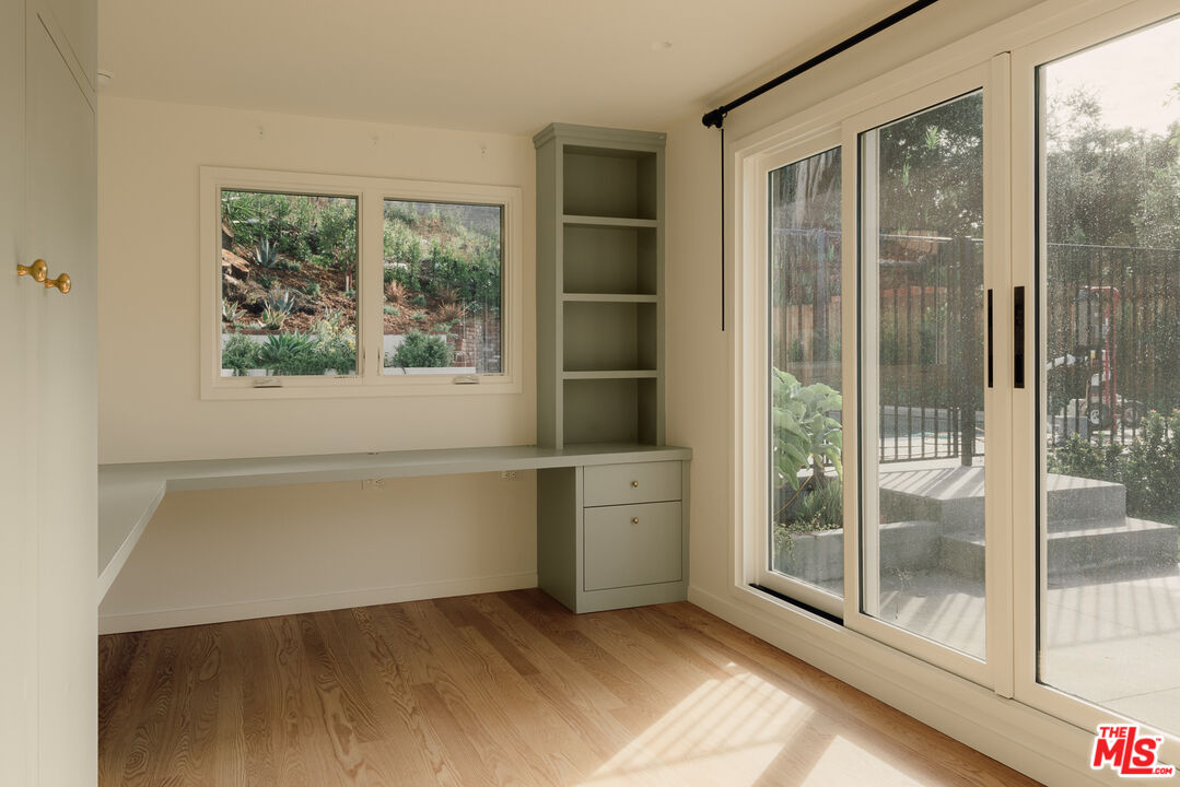 914 Bienveneda Ave, Pacific Palisades 