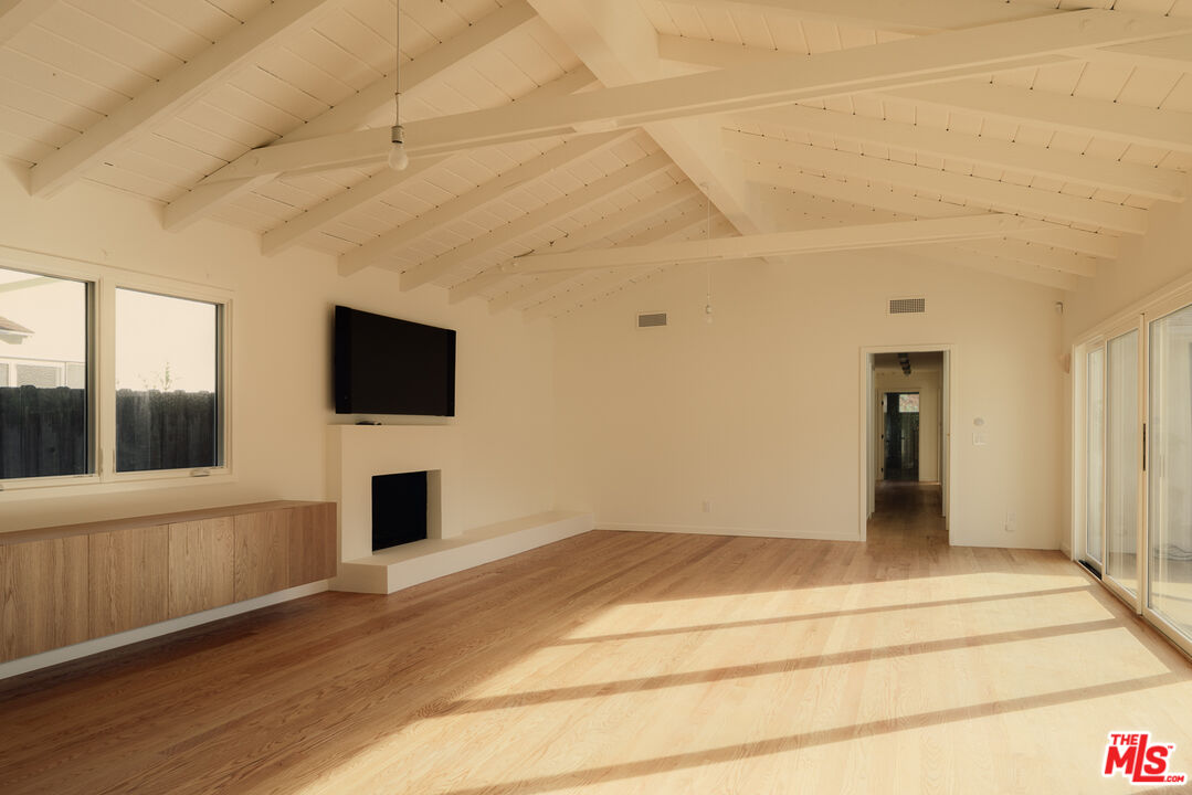 914 Bienveneda Ave, Pacific Palisades 