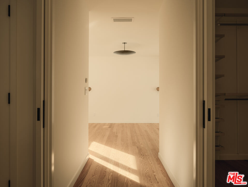 914 Bienveneda Ave, Pacific Palisades 
