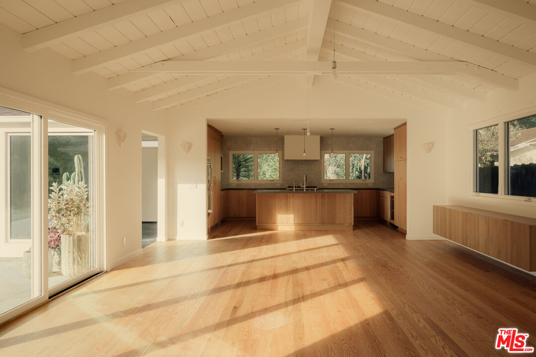 914 Bienveneda Ave, Pacific Palisades 