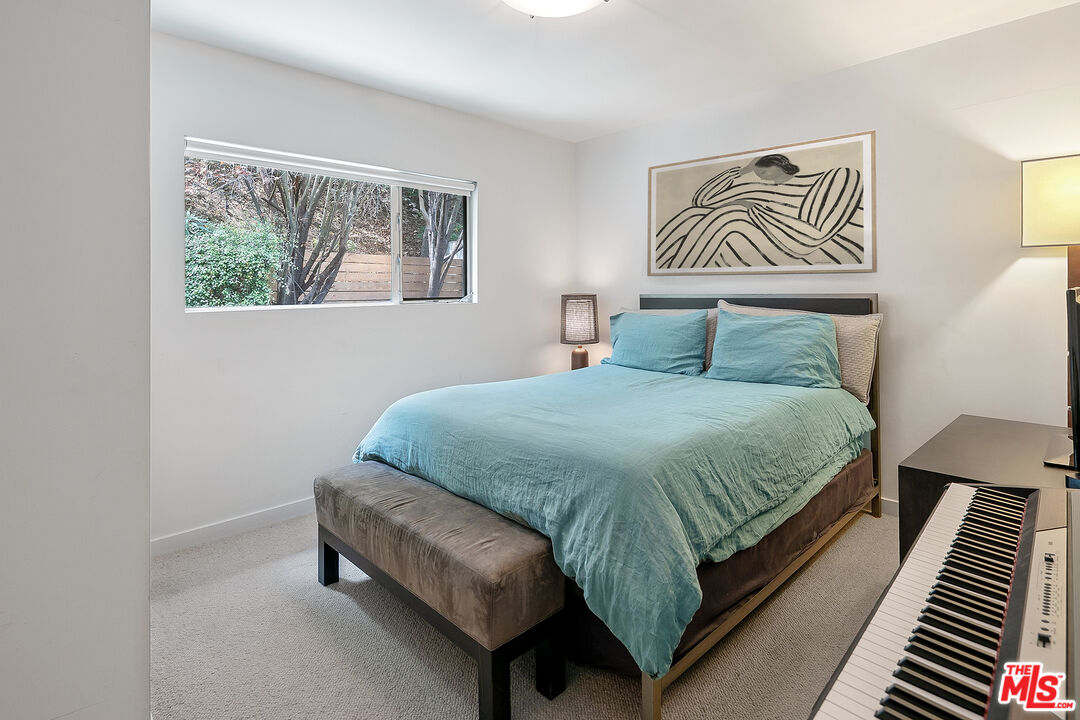 3362 Coy Dr, Sherman Oaks 