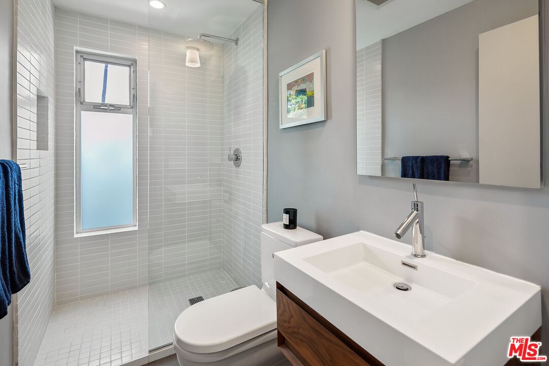 3362 Coy Dr, Sherman Oaks 