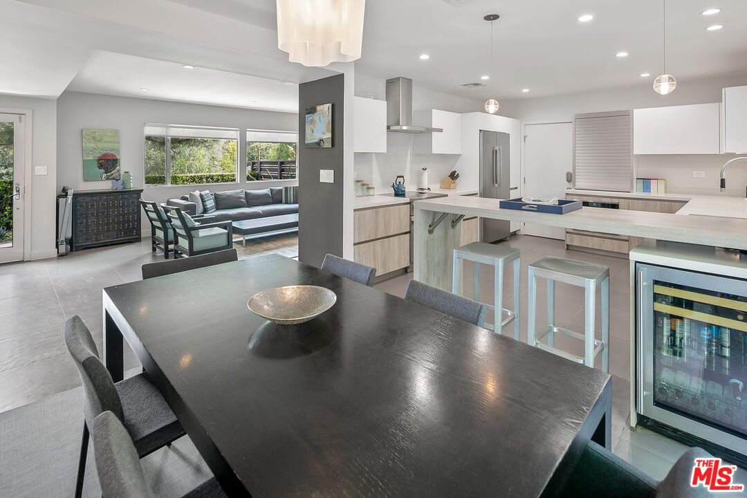 3362 Coy Dr, Sherman Oaks 