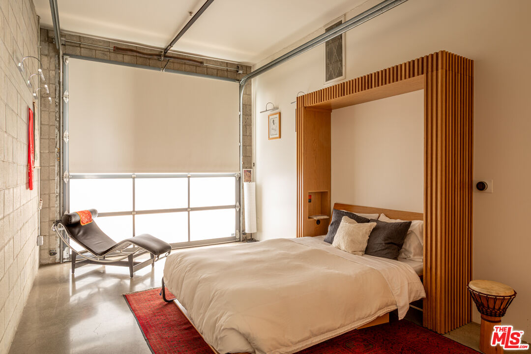 1534 17th St Unit: 105, Santa Monica 