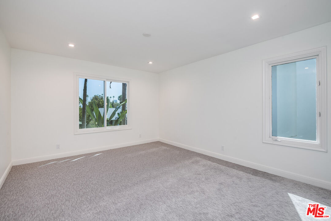 161 N Hamel Dr, Beverly Hills