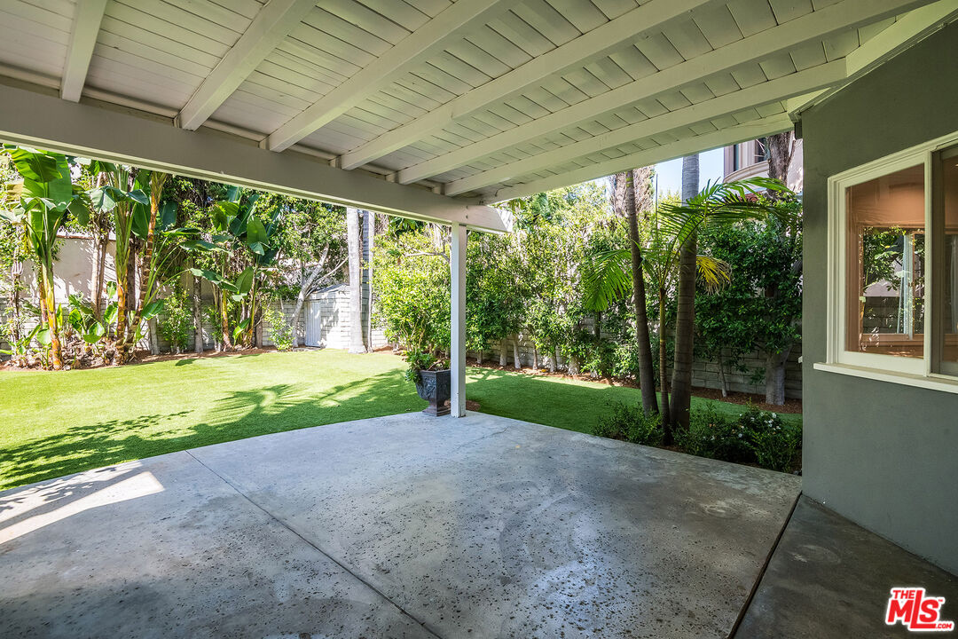 161 N Hamel Dr, Beverly Hills