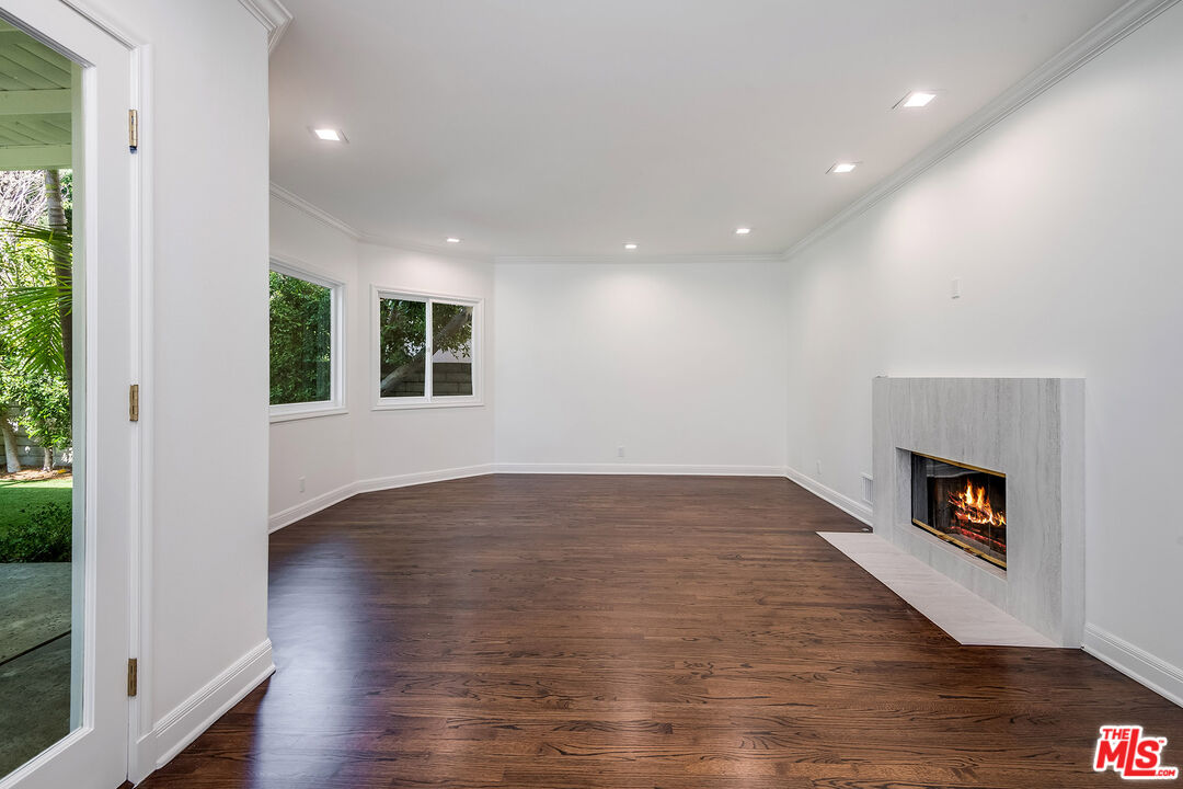 161 N Hamel Dr, Beverly Hills