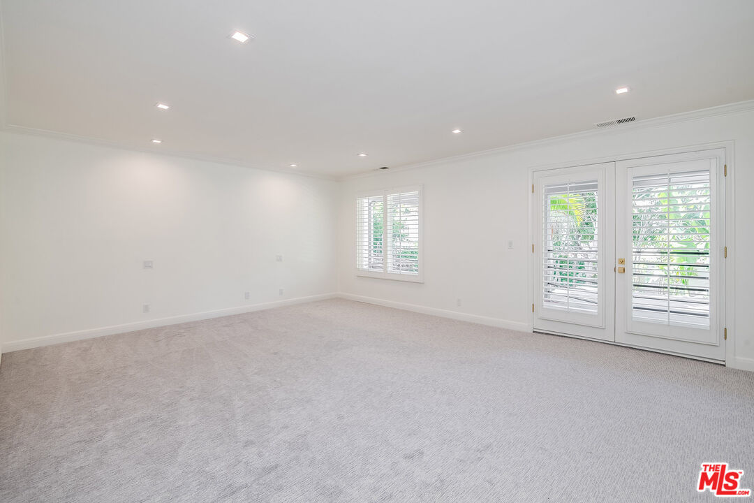 161 N Hamel Dr, Beverly Hills