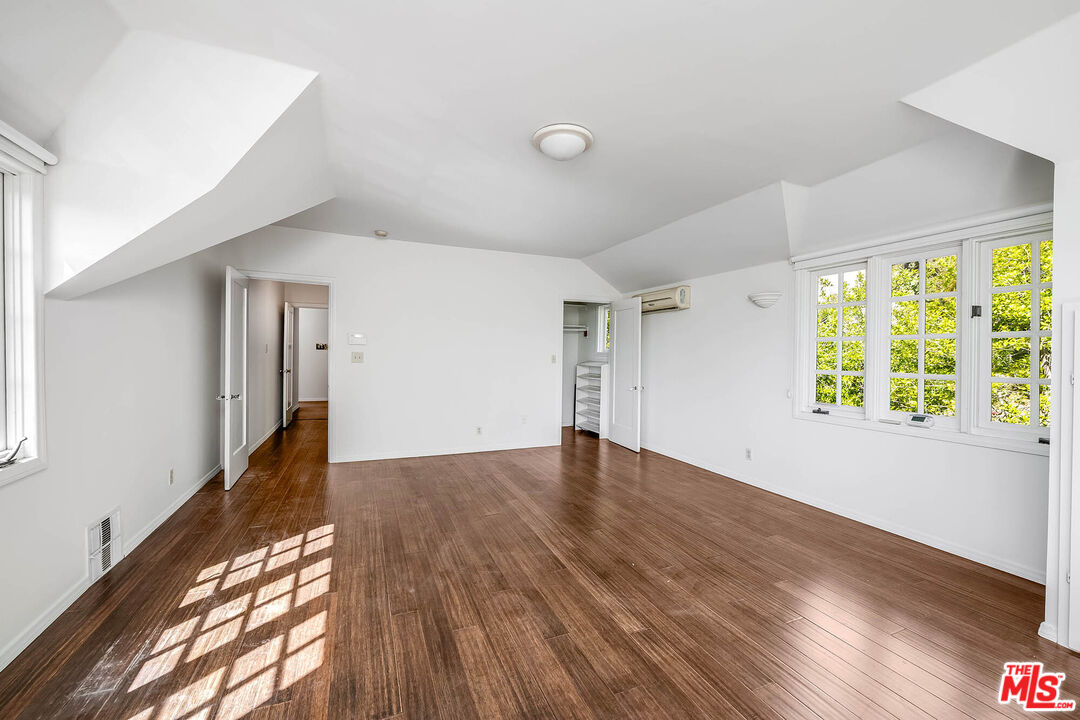 2441 Glendower Ave, Los Feliz