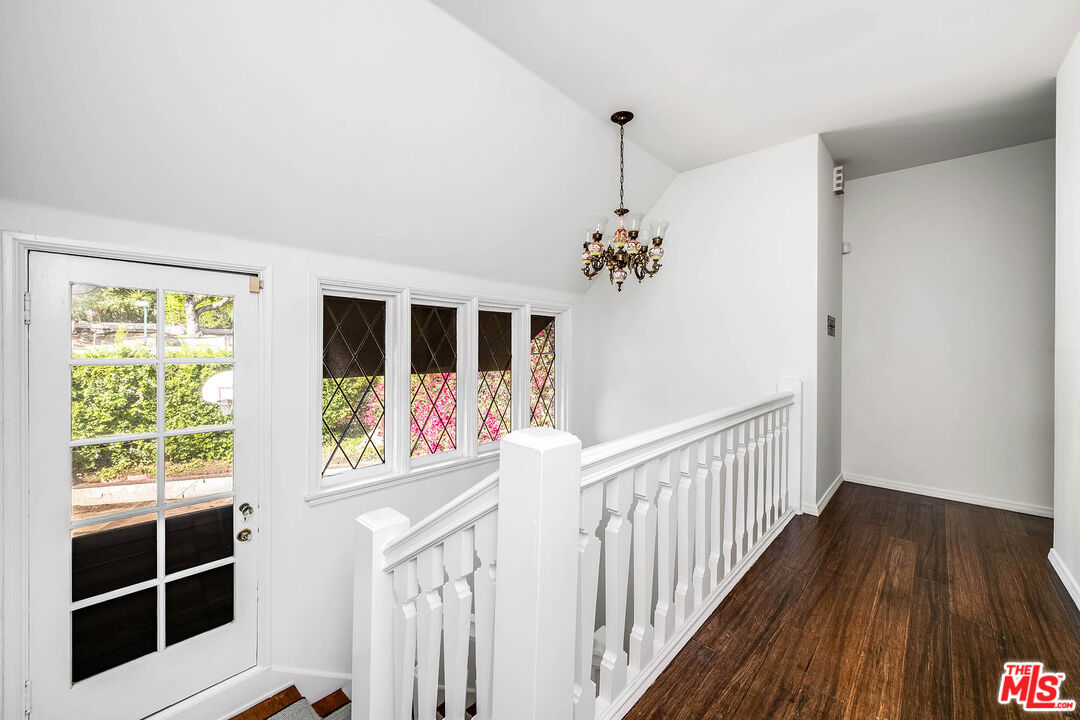 2441 Glendower Ave, Los Feliz