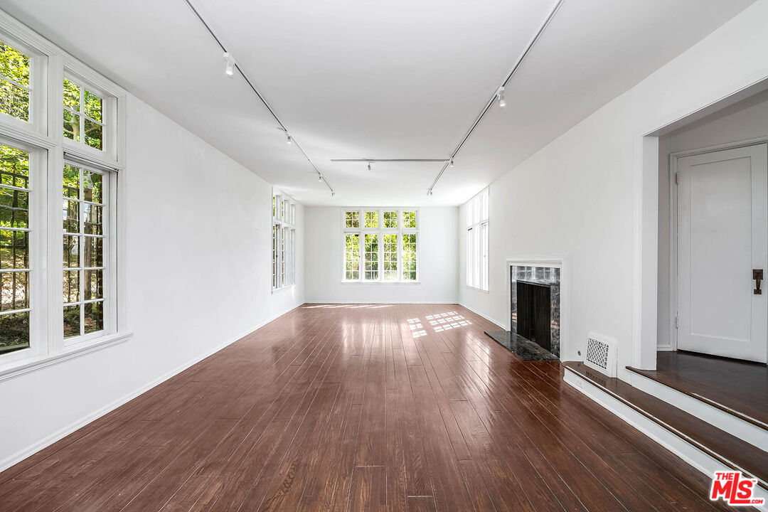 2441 Glendower Ave, Los Feliz