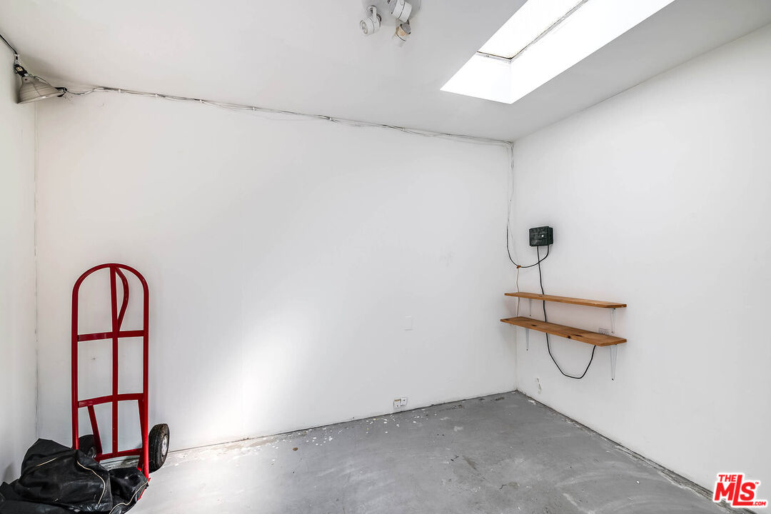 2441 Glendower Ave, Los Feliz