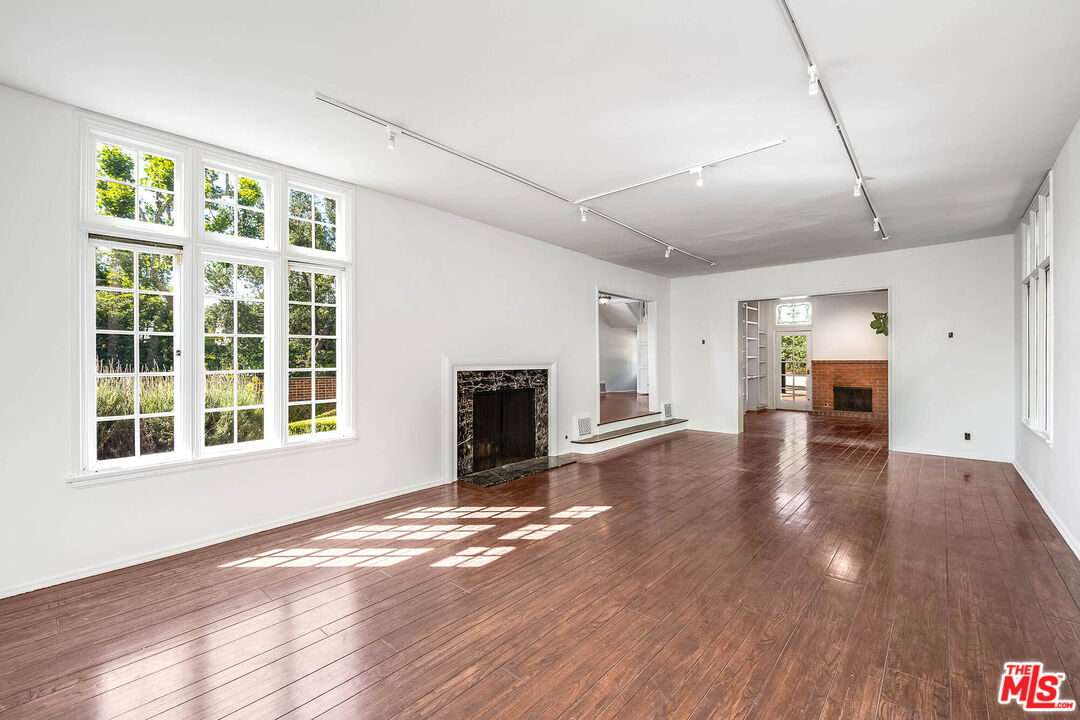 2441 Glendower Ave, Los Feliz